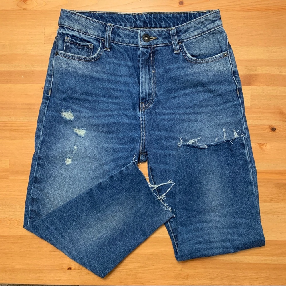 Vintage Guess Highwaisted Distressed Cropped Jeans - Picture 4 of 8